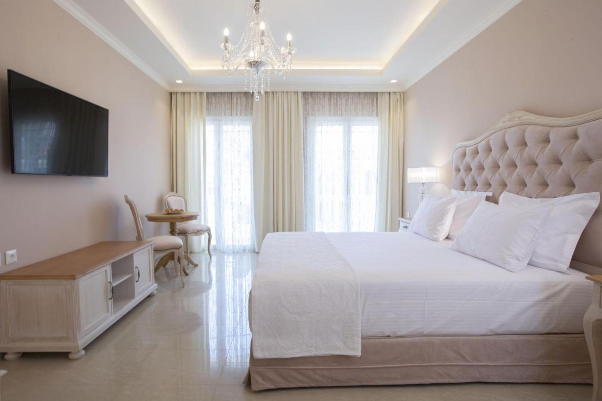 Vk Luxury Suites With Private Parking (Adults Only) Нідрі Екстер'єр фото