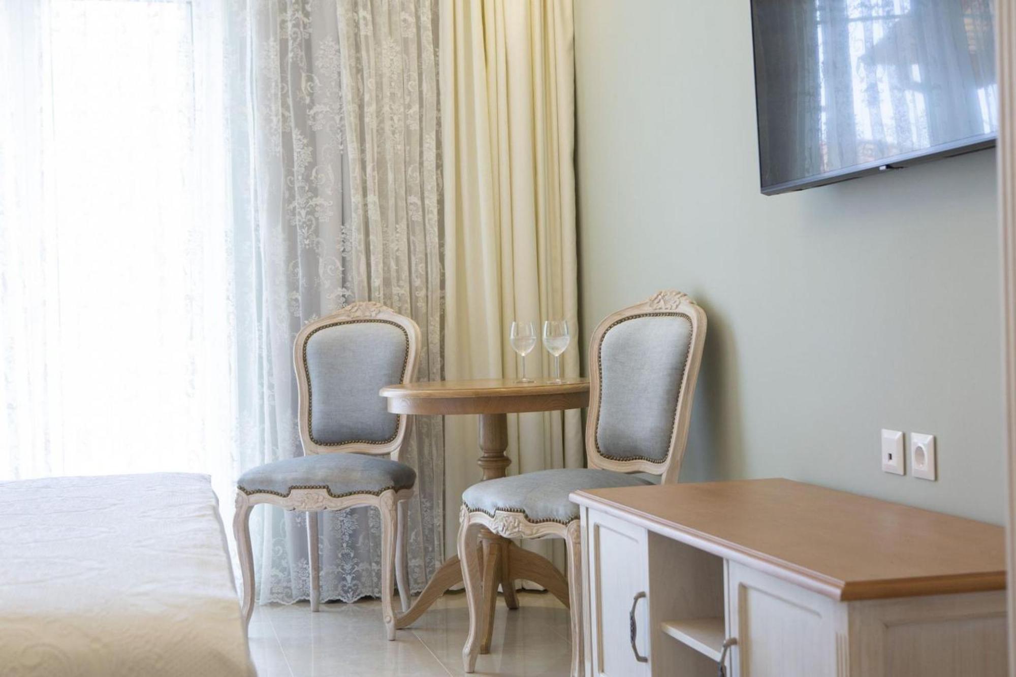 Vk Luxury Suites - Private Parking - Adults Only Нідрі Екстер'єр фото