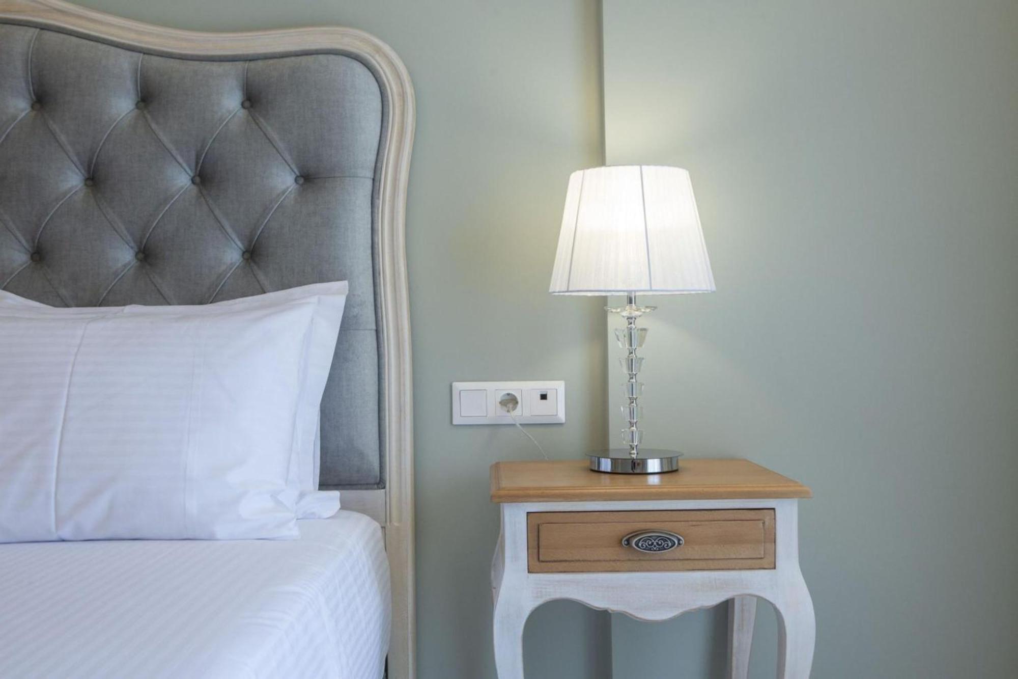 Vk Luxury Suites - Private Parking - Adults Only Нідрі Екстер'єр фото