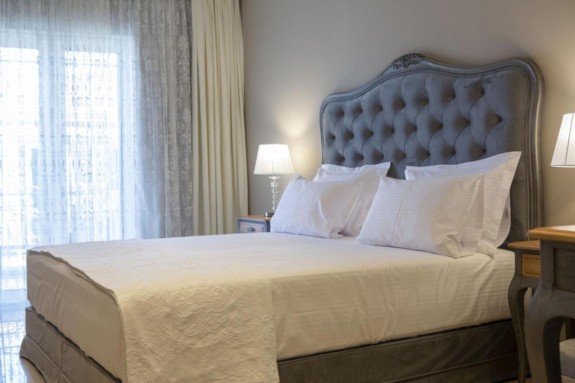 Vk Luxury Suites - Private Parking - Adults Only Нідрі Екстер'єр фото