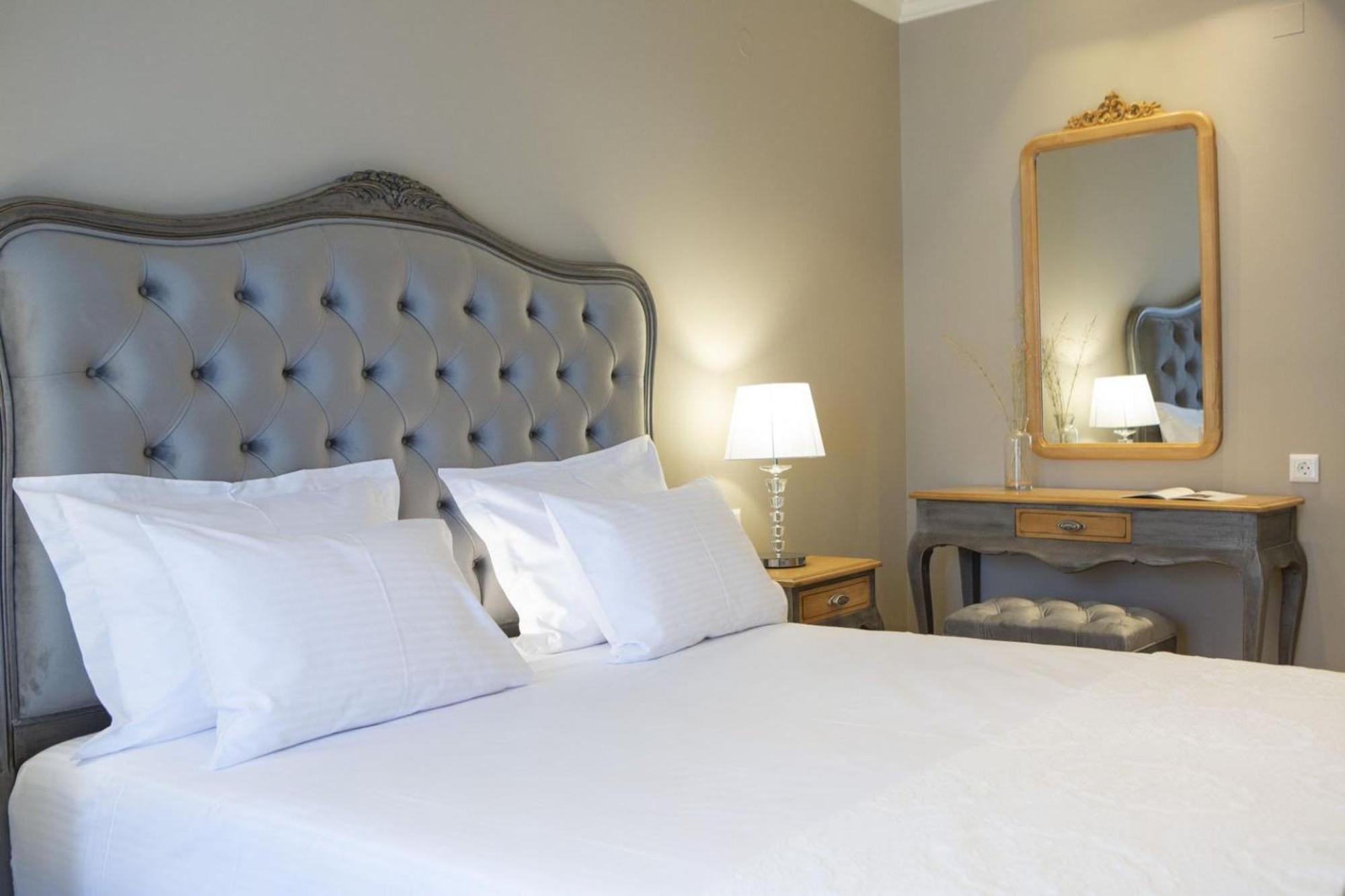 Vk Luxury Suites - Private Parking - Adults Only Нідрі Екстер'єр фото