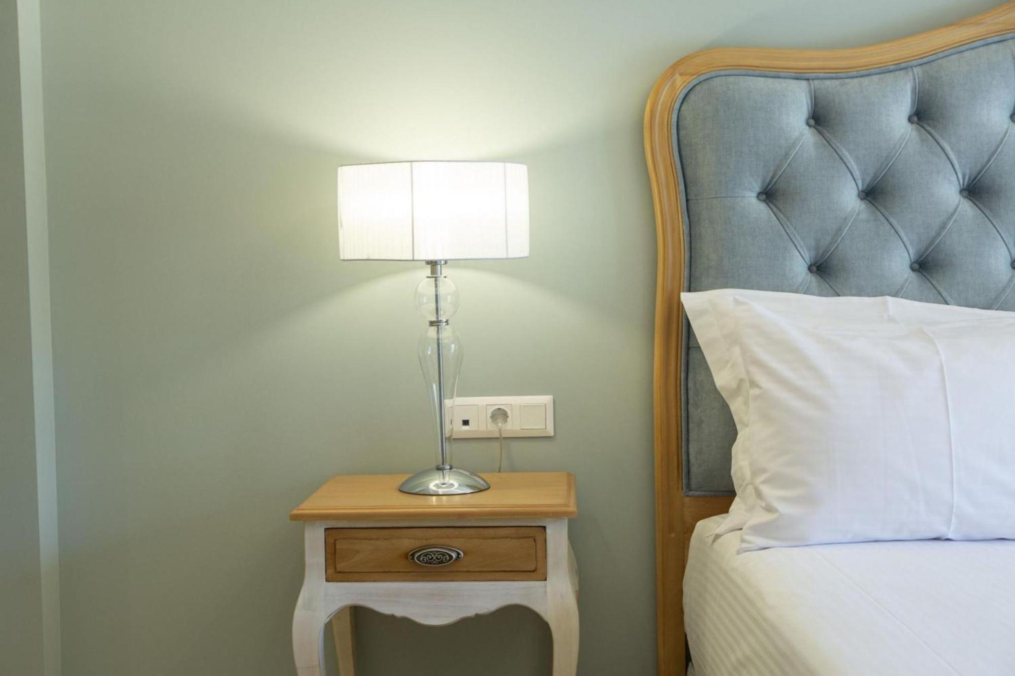 Vk Luxury Suites - Private Parking - Adults Only Нідрі Екстер'єр фото