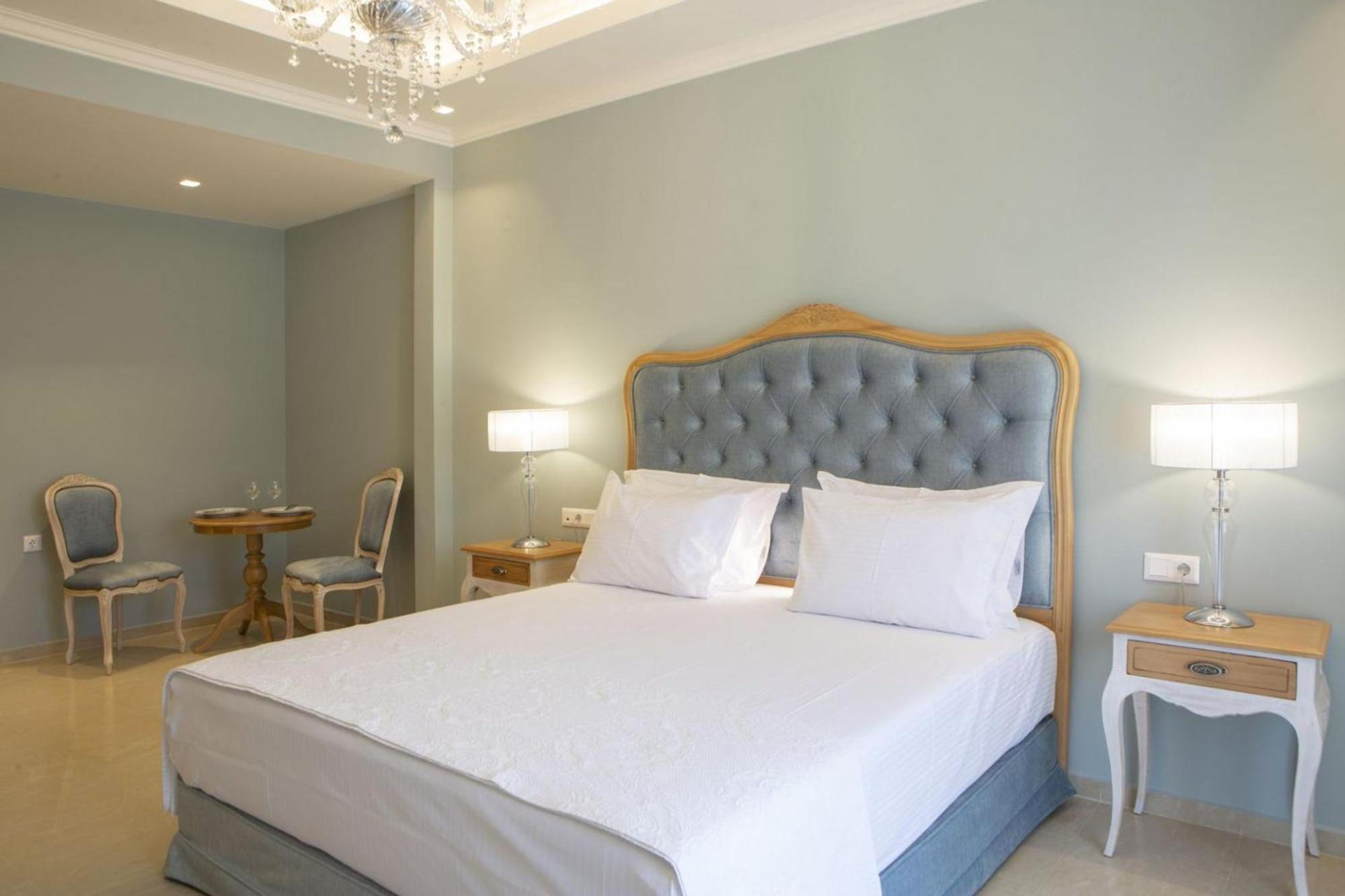 Vk Luxury Suites - Private Parking - Adults Only Нідрі Екстер'єр фото