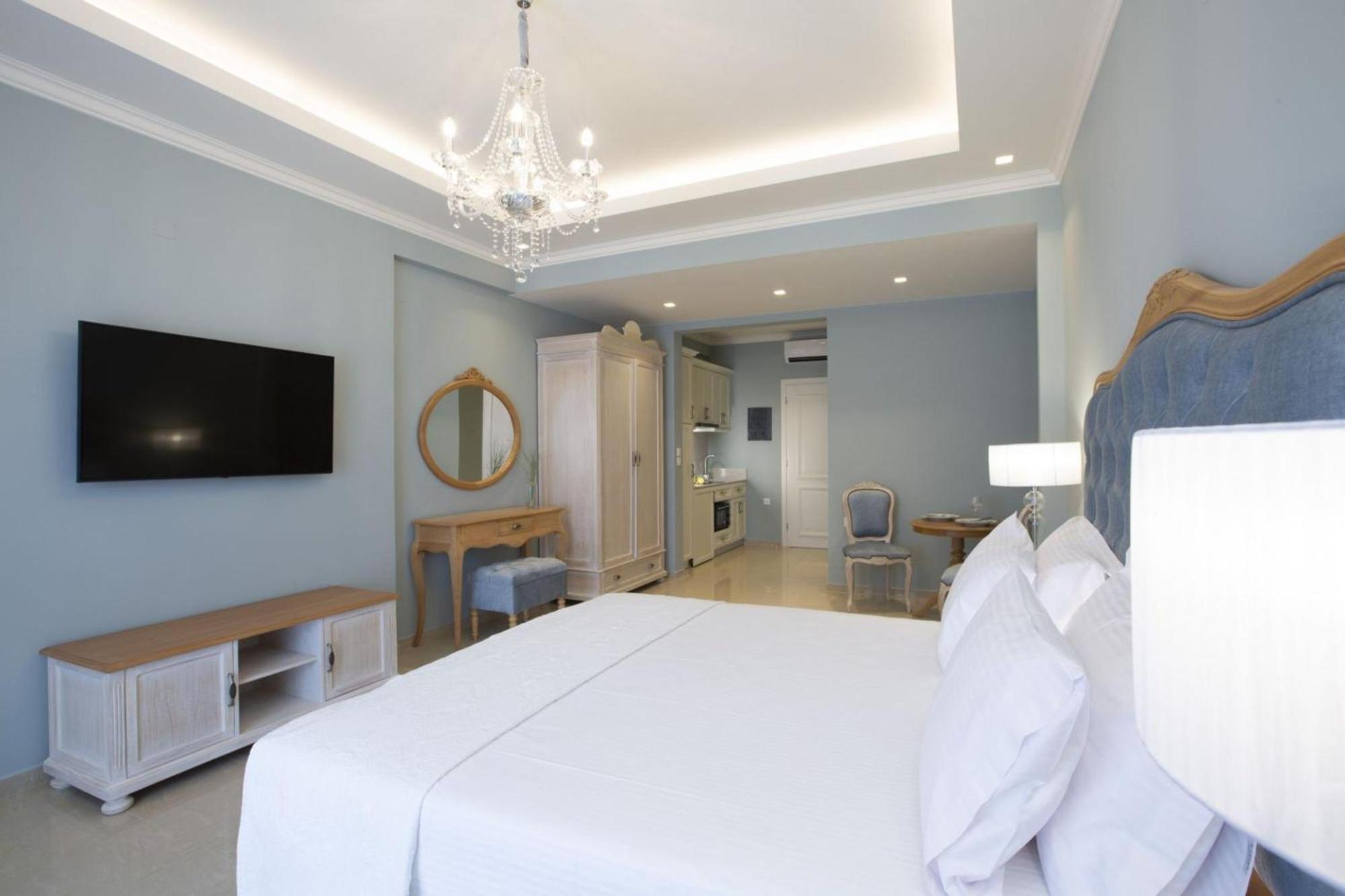 Vk Luxury Suites - Private Parking - Adults Only Нідрі Екстер'єр фото