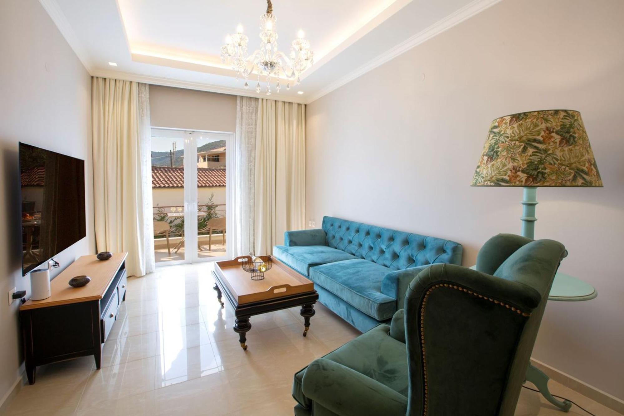 Vk Luxury Suites With Private Parking (Adults Only) Нідрі Екстер'єр фото