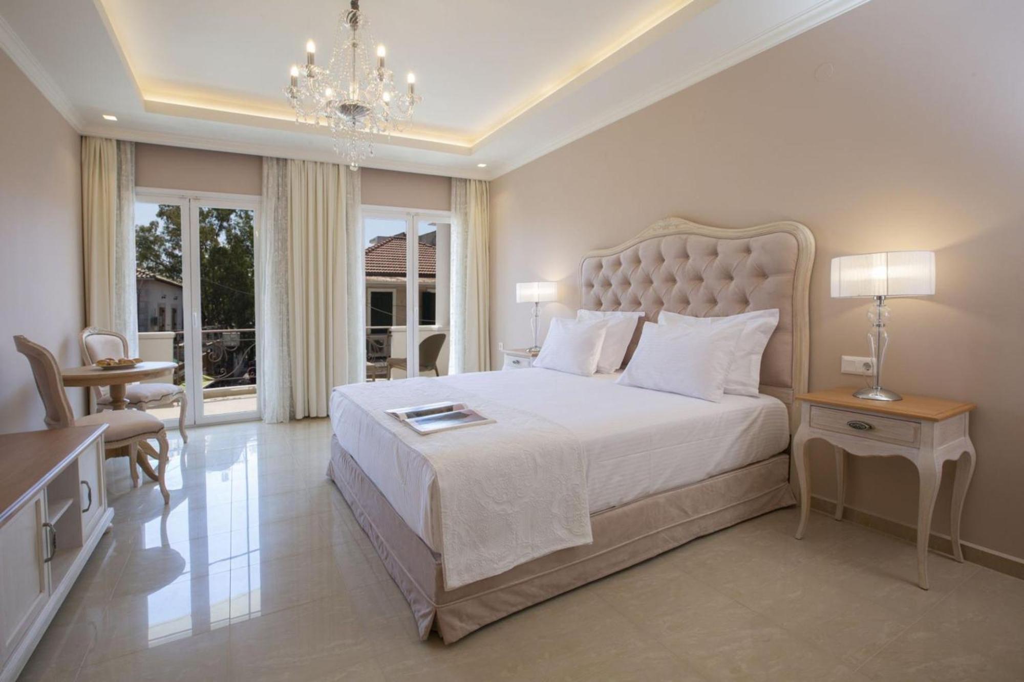 Vk Luxury Suites - Private Parking - Adults Only Нідрі Екстер'єр фото