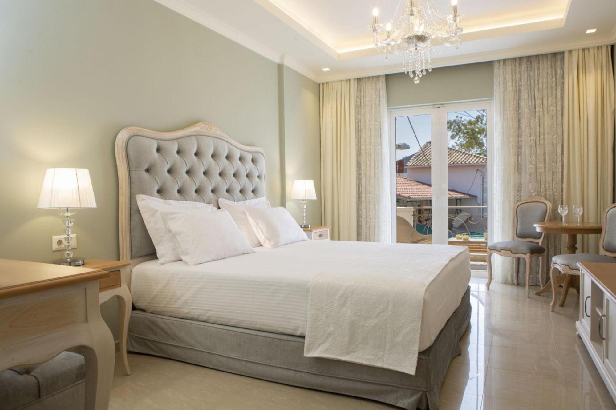 Vk Luxury Suites - Private Parking - Adults Only Нідрі Екстер'єр фото